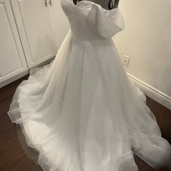 Plus Size 20 Glitter Tulle Ballgown Wedding Dress | Sweetheart Neck Off Shoulder - Picture 4 of 7